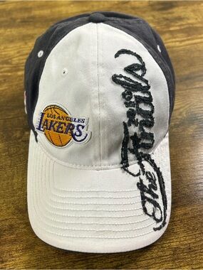 Adidas LA Lakers 2010 NBA Finals Hat Gray White FlexFit Cap One Size Embroidered